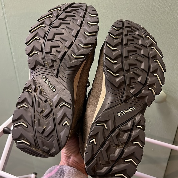 LADIES COLUMBIA CRESTWOOD WATERPROOF HIKING 🥾 SHOES - Picture 6 of 6